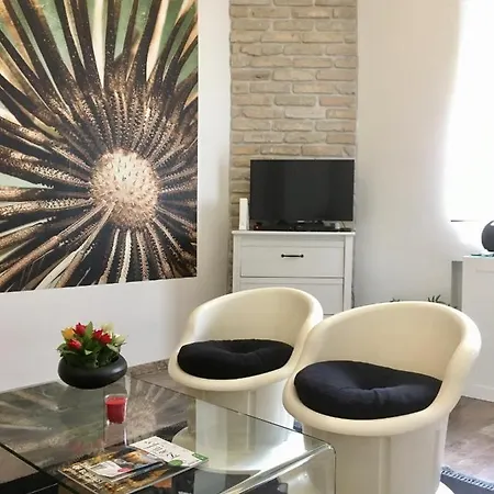 Tom's * Budapest